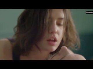 Adele exarchopoulos - topless seks film sceny - eperdument (2016)